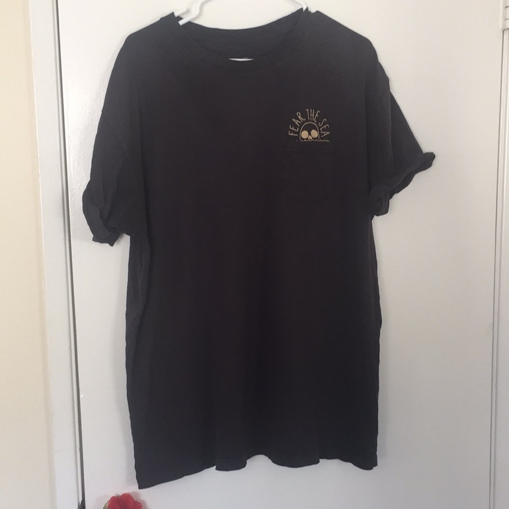 ROARK “Fear the sea” tee